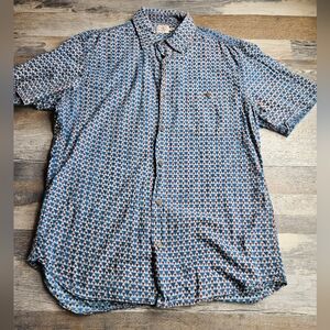 Faherty Men's Short Sleeve Button Front Shirt Medium Blue Red Triangles Print